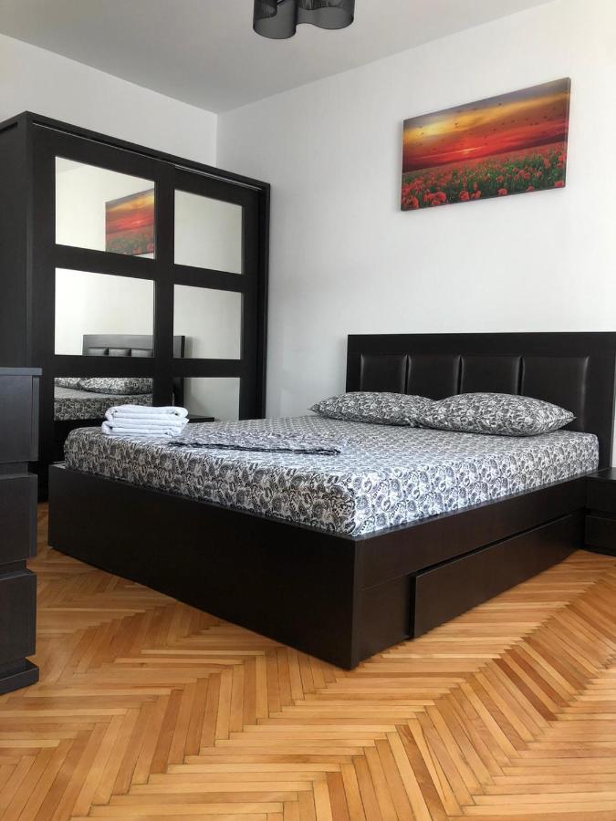 Studio Central Doamnei Bukurešť Exteriér fotografie